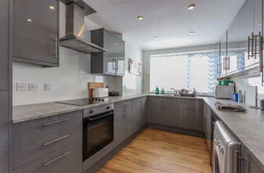 Woodville Road, Cathays, Cardiff - Image 2